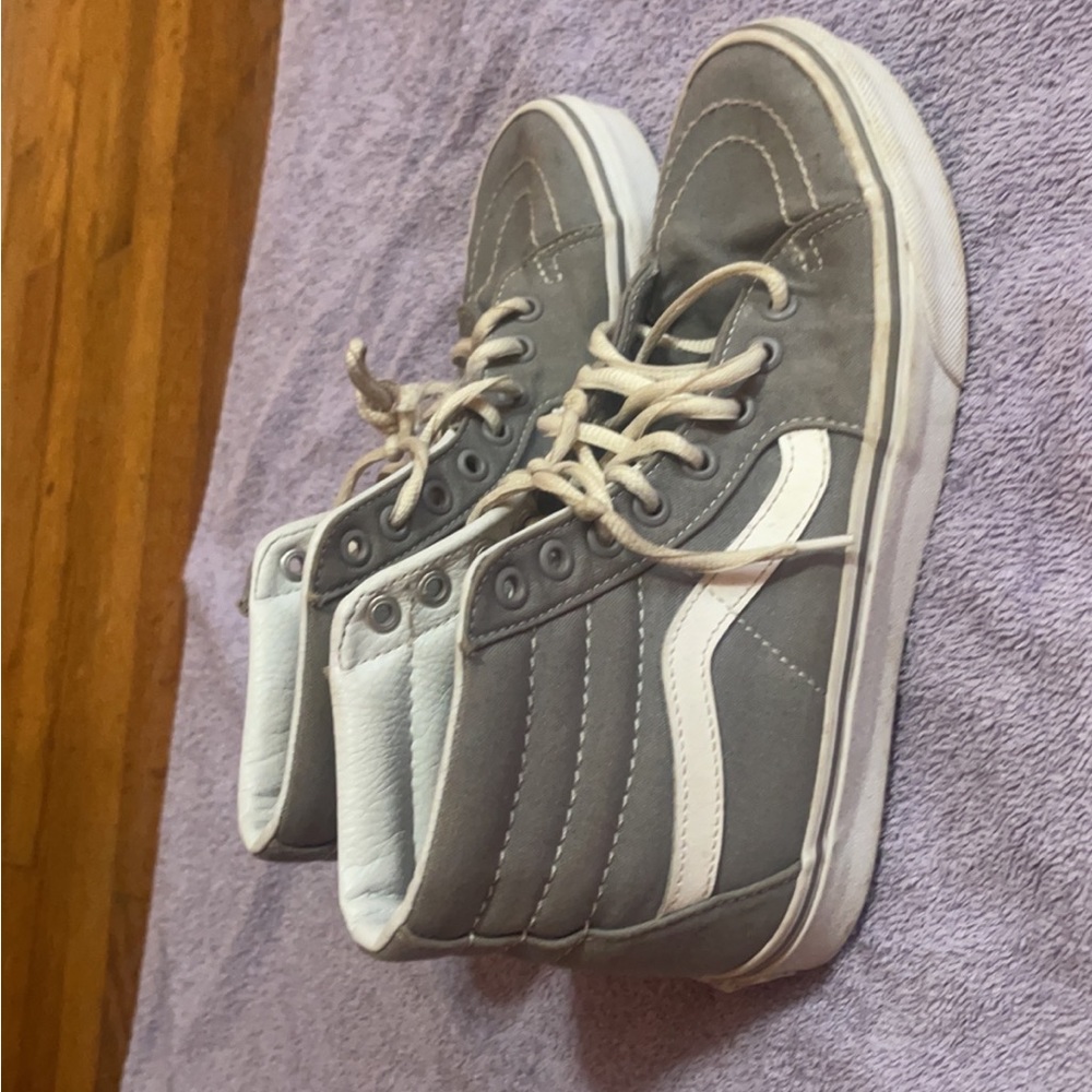 Womens size 8 gray vans